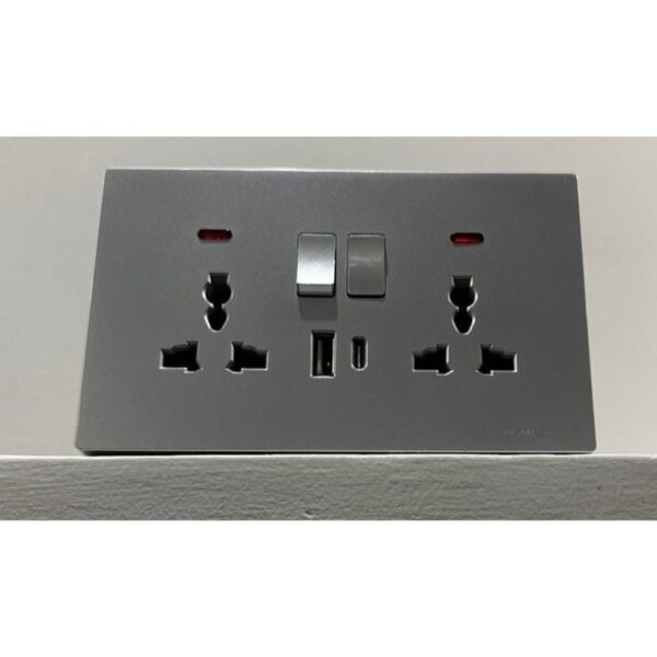 Executive Silver Twin Socket featuring USB + Type-C ports